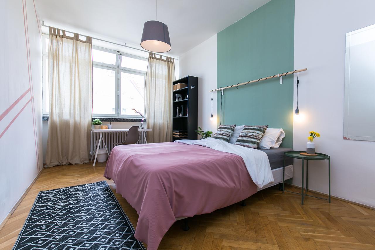 Apartments Ve Smeckach 27 Praag Buitenkant foto